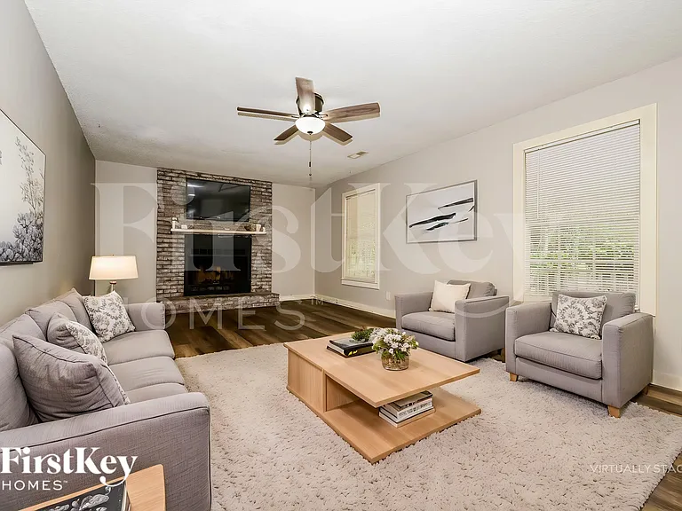1515 Flat Rock Rd — Photo 3
