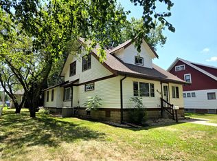 615 7th St, Kenyon, MN 55946