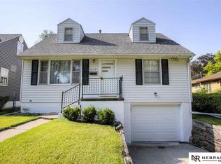 6139 Manderson St, Omaha, NE 68104