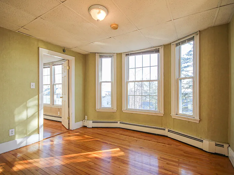 29 Saint Lawrence St #2 — Photo 17
