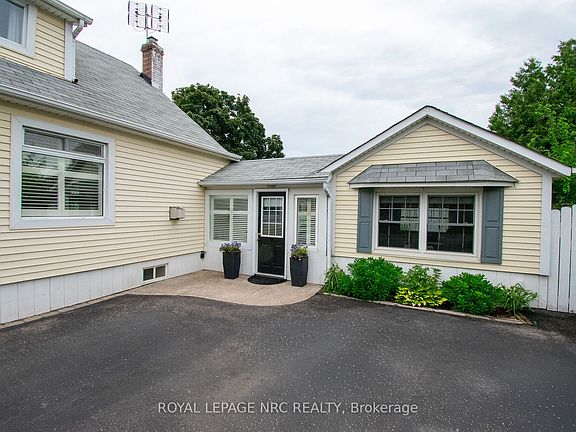 3rd image of 87 Lakeport Rd N