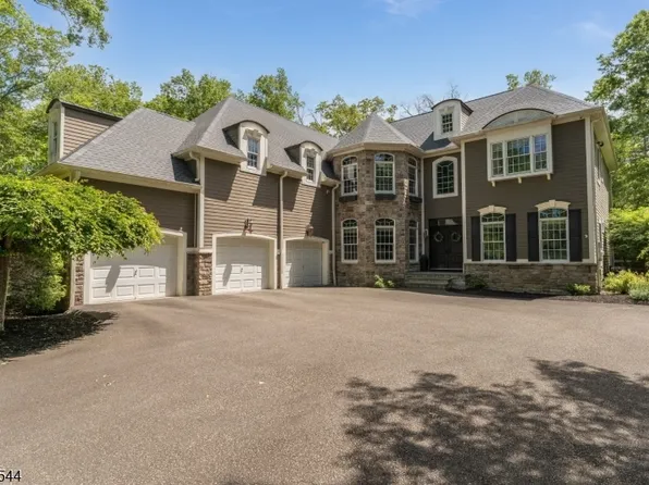 304 Hidden Meadow Ln, Union Twp., NJ 08827