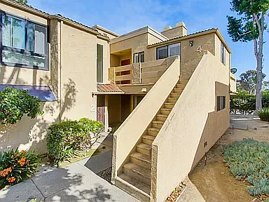 3 bed, 1222 sqft, $3,995 — Photo 3