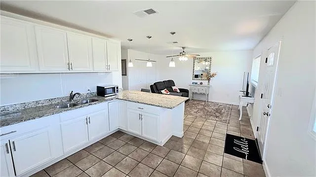 509 Omega St #D — Photo 8