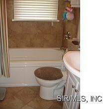4th image of 3415 Milton Dr