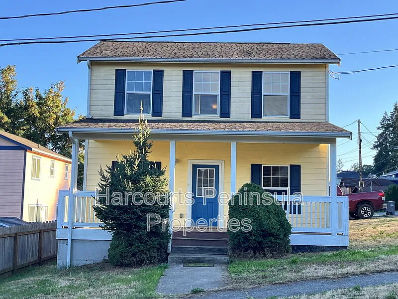 3 bed, 2.0 bath, 1206 sqft, $2,400 — Photo 1