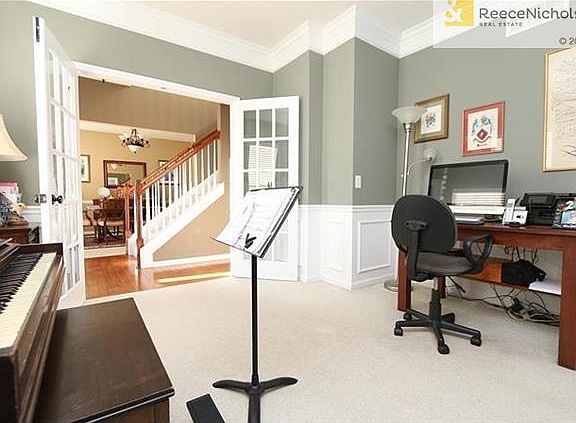 Great office or music room or formal living room.