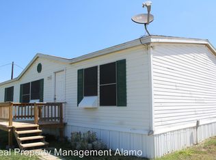 555 Fritz Zwicke Rd, Seguin, TX 78155