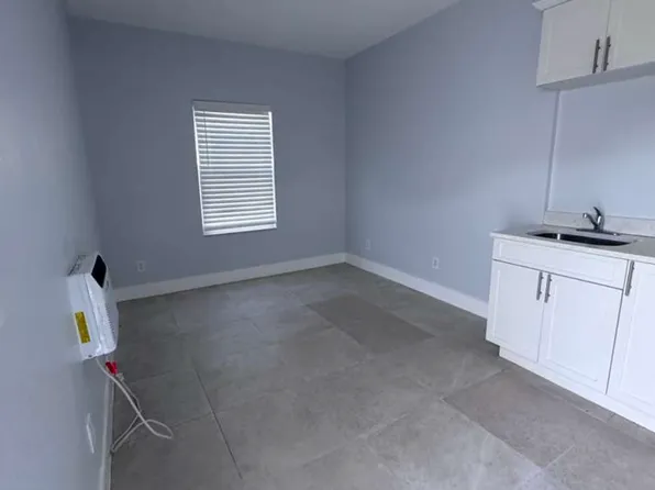 221 N H St APT 1, Lake Worth, FL 33460