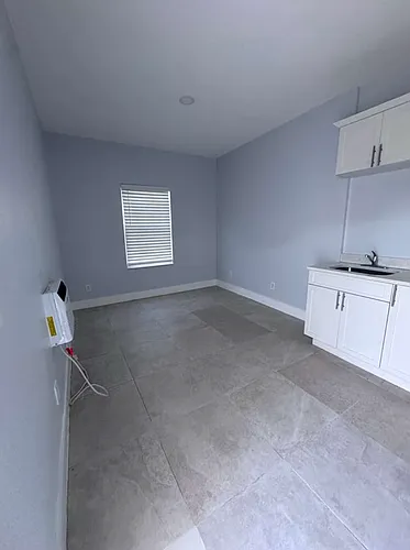 221 N H St #1 Photo 1