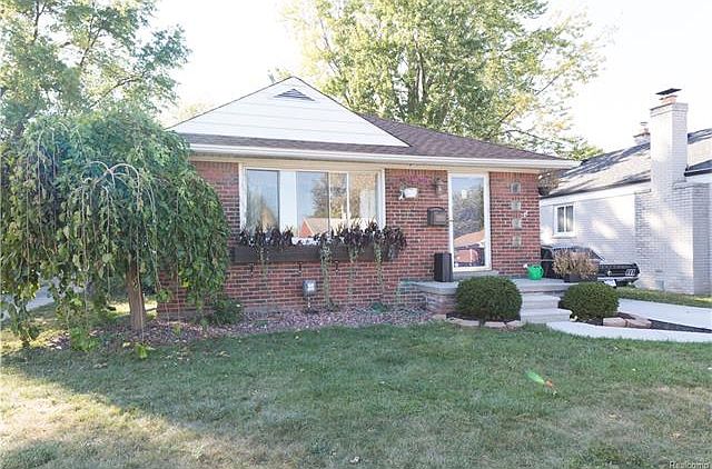 1st image of 25913 Ursuline St