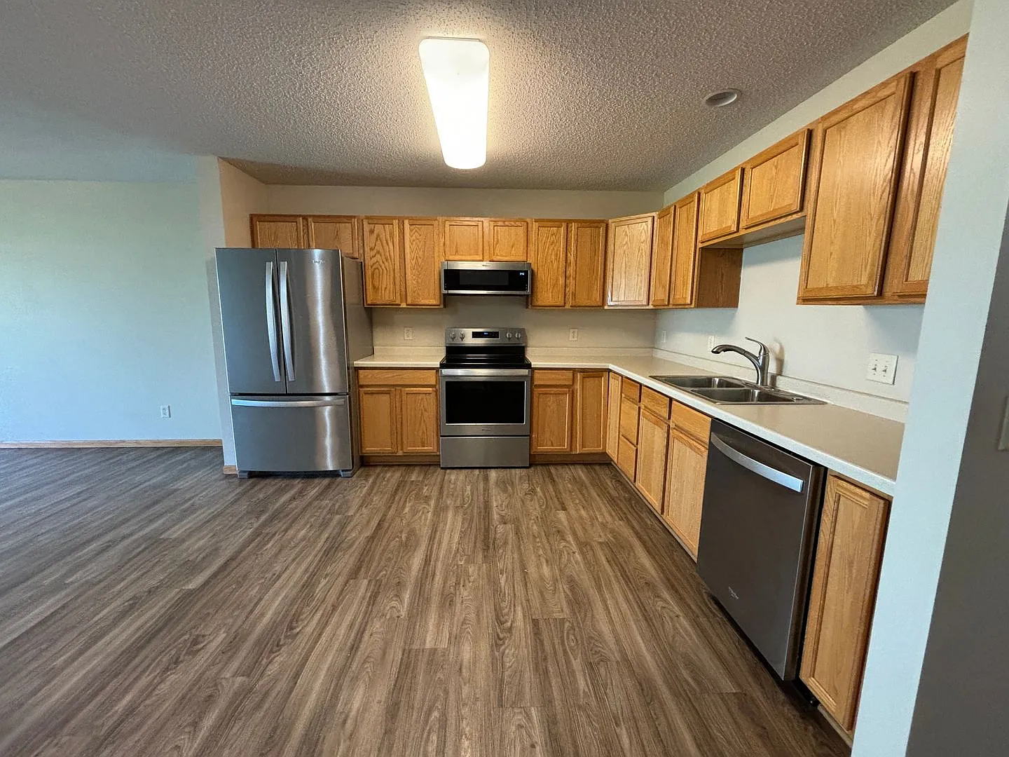 Remodeled 2 Bedroom Town Home — Photo 2