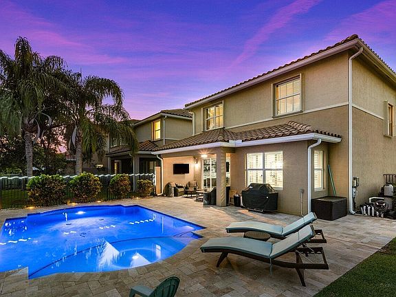 2nd image of 8236 Calabria Lakes Drive