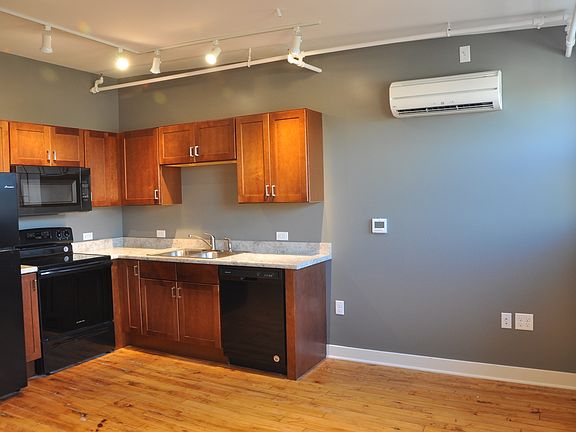 2nd image of 333 1st St SE #505