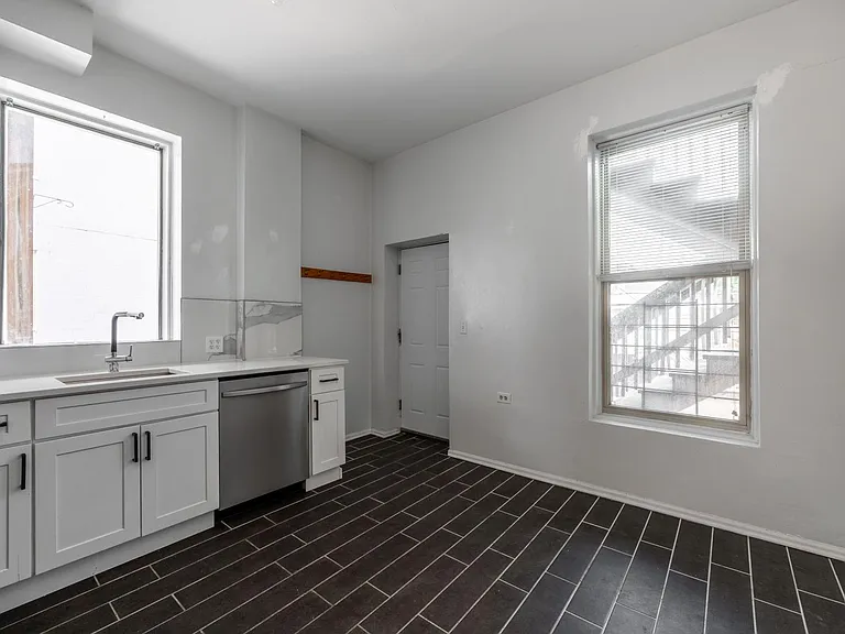 818 N Fairfield Ave #1R — Photo 5