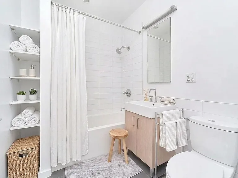 53 Hope St #501 — Photo 6
