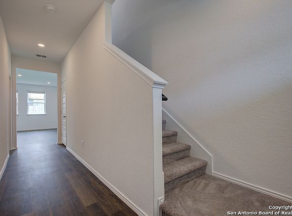 4th image of 2456 Ayers Dr