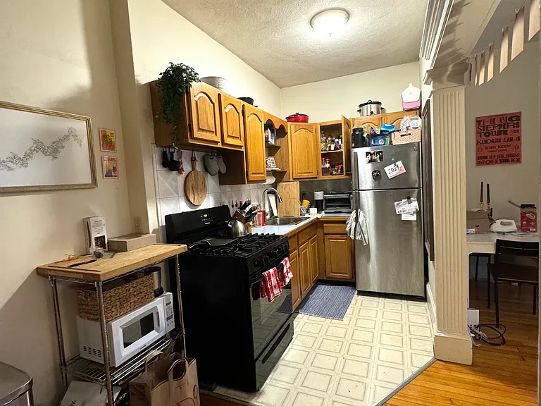 235 Harvard Ave #5 — Photo 2