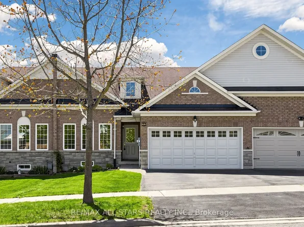 22 Geo Izatt Dr, Uxbridge, ON L9P 0A4