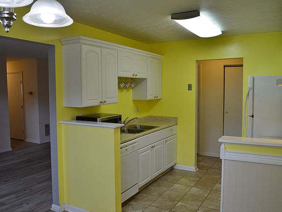 4th image of 2100 Augusta Blvd APT 133