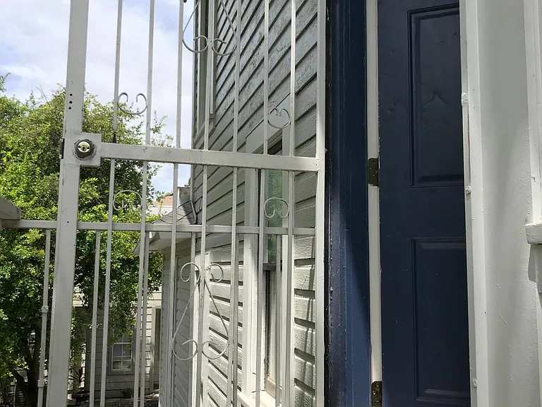 423 W Craig Pl #2 — Photo 3