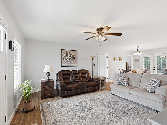 5th image of 153 Hailey Ridge Ln