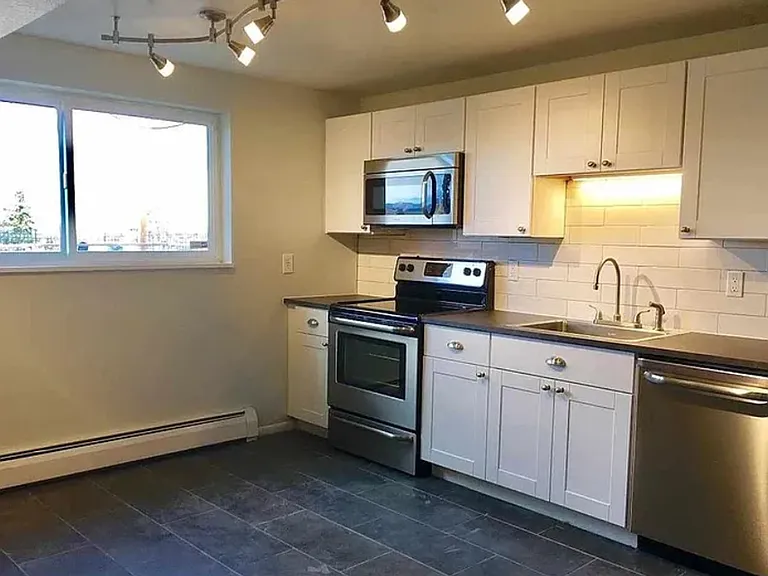 14460-14470 1/2 West Ave #8 — Photo 1