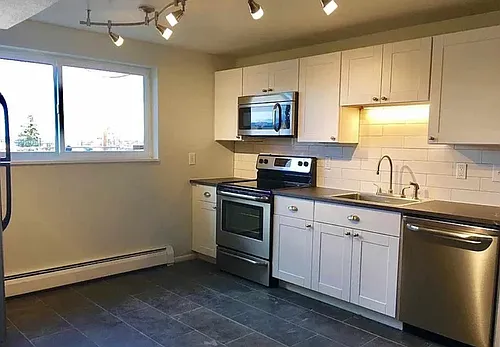 14460-14470 1/2 West Ave #8 Photo 1 14460-14470 1/2 West Ave #8 Photo 1