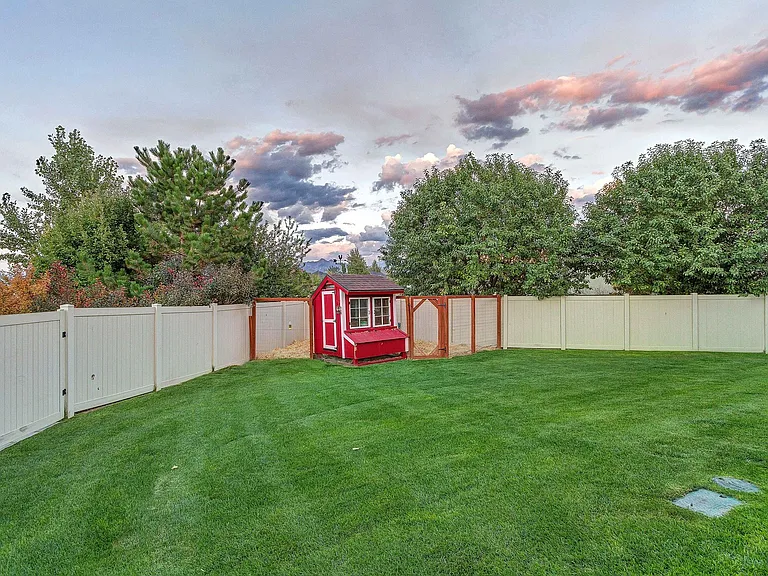 13866 S Markham Peak Cir — Photo 23