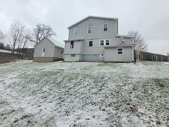 4th image of 591 Dalrymple St