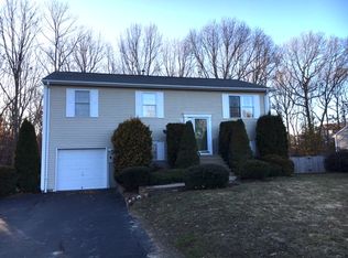 14 Remington Farm Dr, Coventry, RI 02816