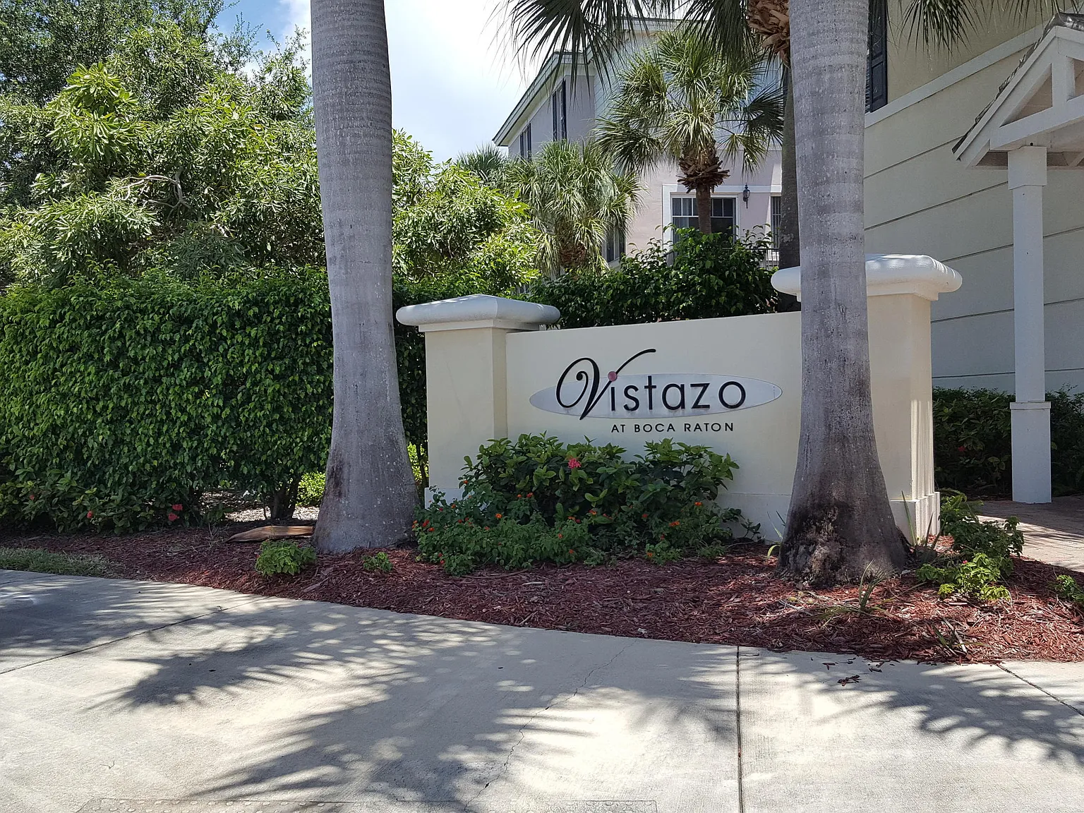 3 bed, 3.5 bath, 1957 sqft, $4,100 — Photo 1