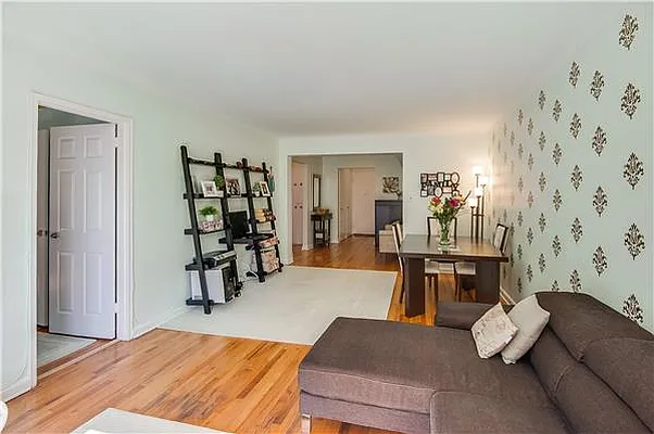 Sold by Weichert Manhattan Midtown | media 19