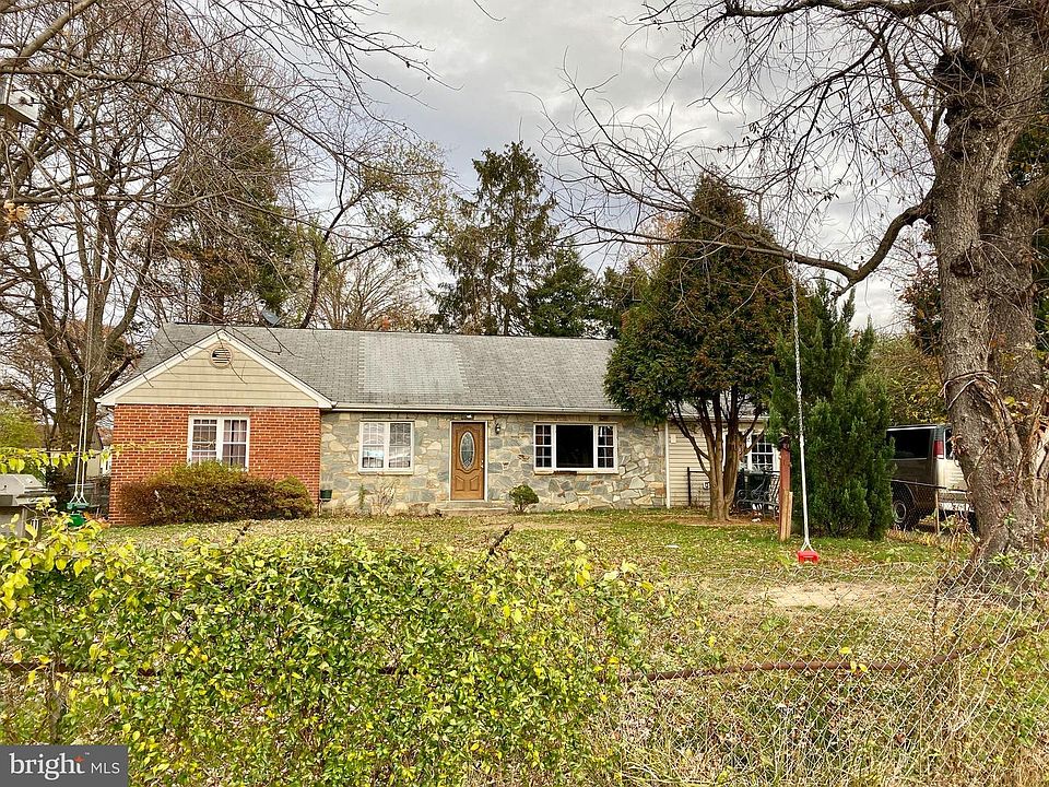 2nd image of 4123 Meadow Ct