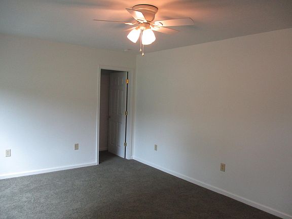 4th image of 1217 E 105th St