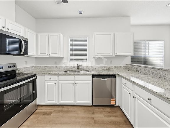 4th image of 129 Cameron Way Cir