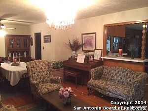 4th image of 215 Barrett Ave