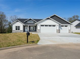 1122 Craven Ct, Eau Claire, WI 54703
