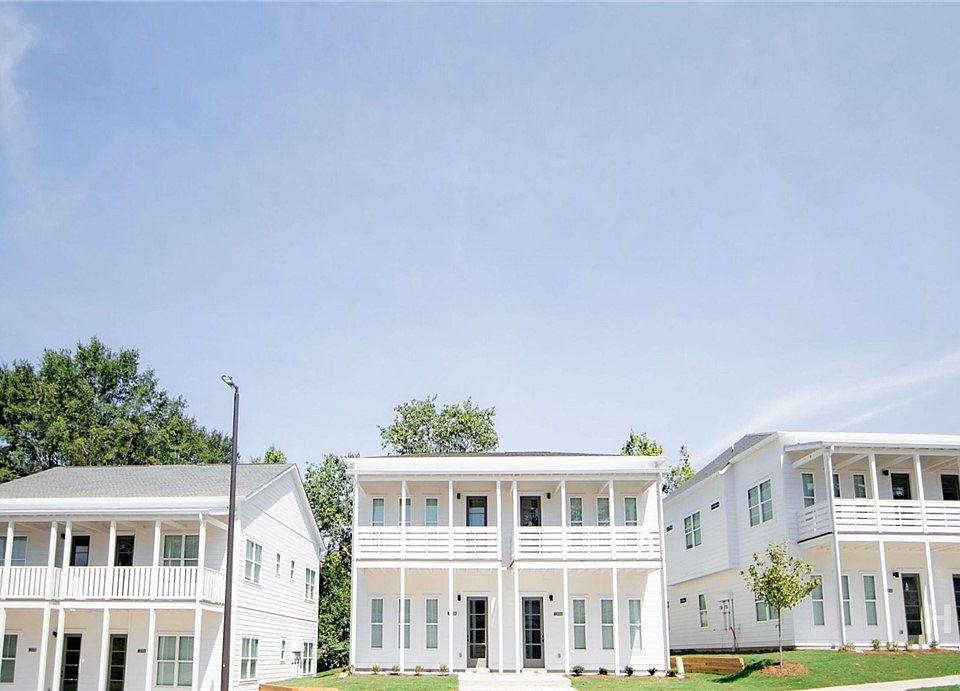 1st image of 2415 S Lumpkin St #1100-A