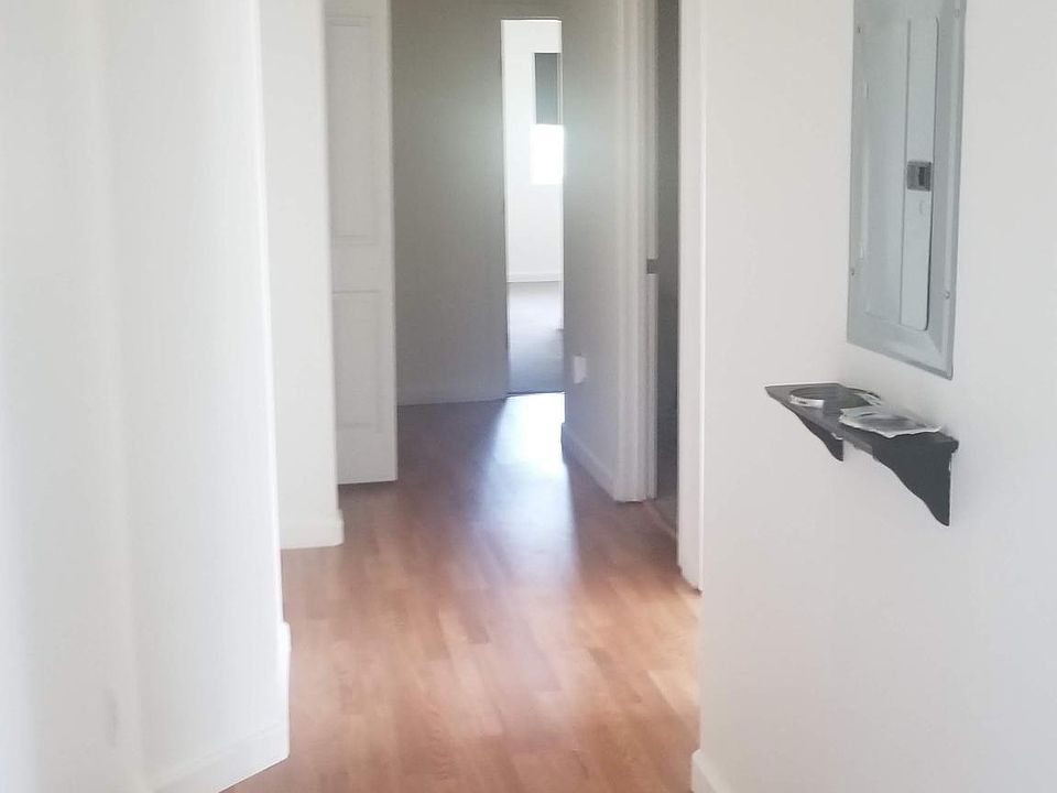 2nd image of 1614 Wilshire Blvd APT 303