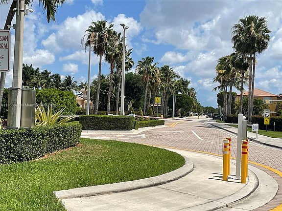 2nd image of 7548 NW 112th Pl