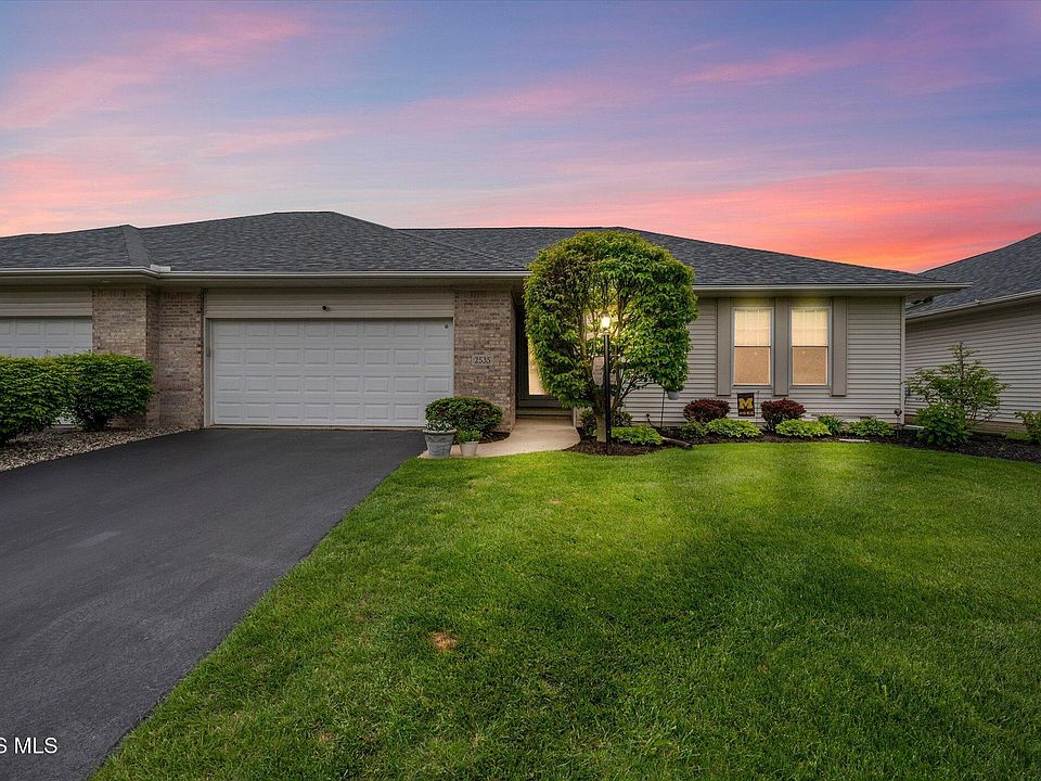 1st image of 2535 Lake Vista Dr