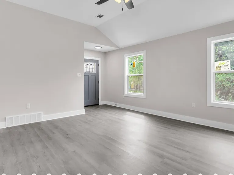 1277 Englewood St — Photo 4