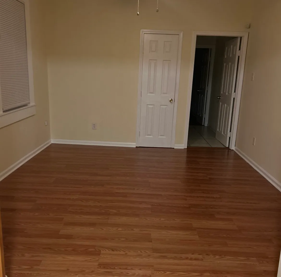 3 bed, 804 sqft, $1,600 — Photo 2