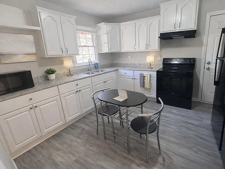 Calloway Dr NW — Photo 2