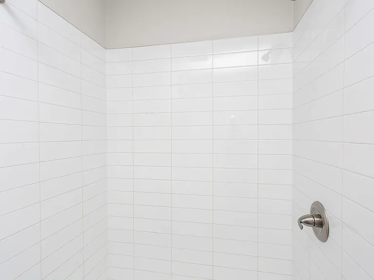 815 Park Ave — Photo 20