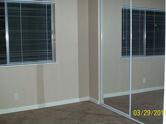 5th image of 2755 Ventura Ave Unit 33