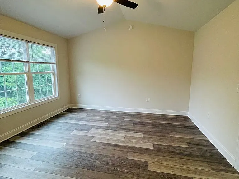1059 Harvest Ct — Photo 11