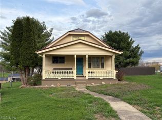 222 High St, Senecaville, OH 43780