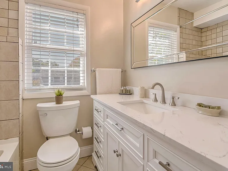 8112 Eastern Ave NW — Photo 18